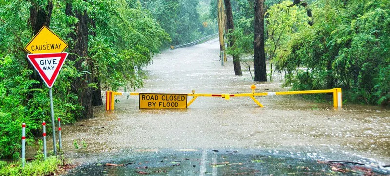 Massive flood in Australia cuts off thousands from the outside world